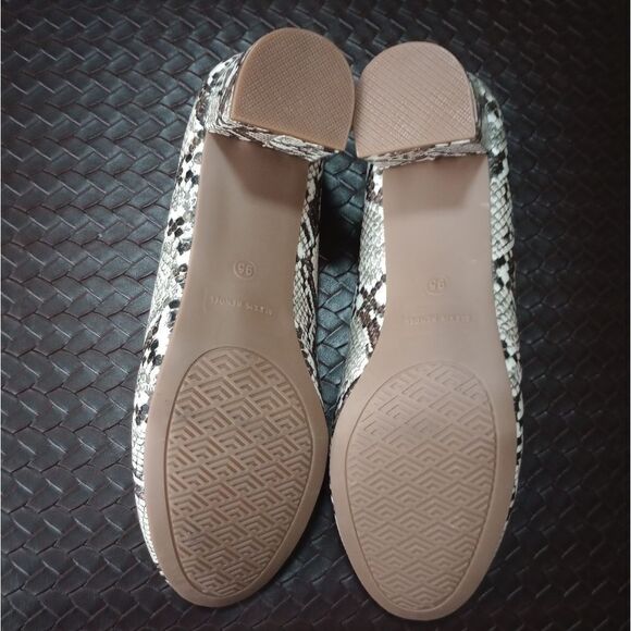 🆕👠Alexis Bendel Snake Print Shoes - Picture 6 of 7